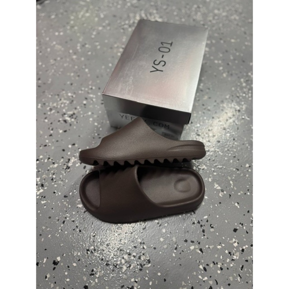 YEEZY YS-01 CHOCOLATE SIZE 6 Brand New In Box Authentic